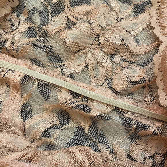 Vintage lace dress - Picture 8 of 8